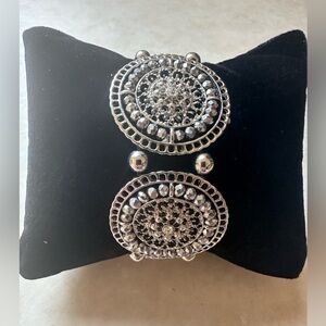 Elegant Silver Bracelet